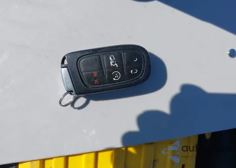 2019 Jeep Cherokee Trailhawk Elite 4X4 из США, поврежденный, VIN 1C4PJMBX1KD200443